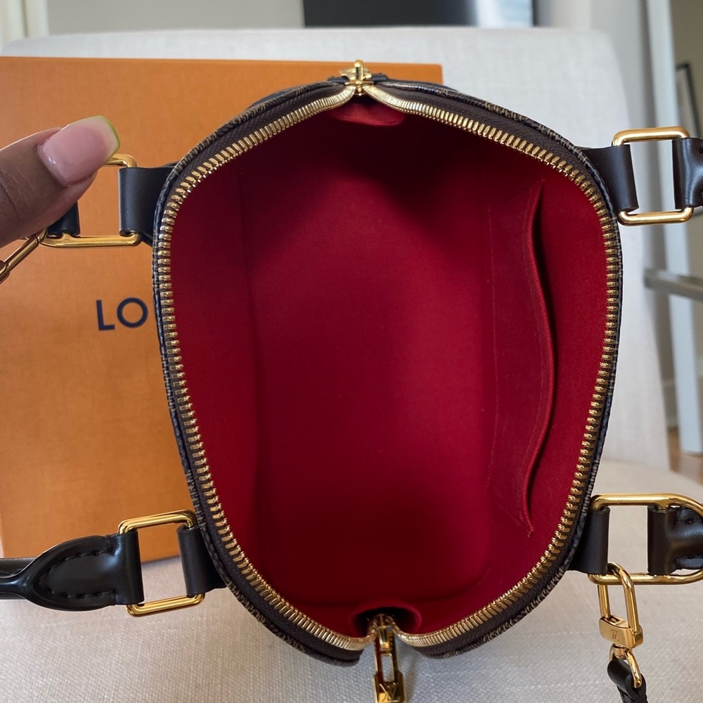 Louis Vuitton bag - Picture 4 of 8